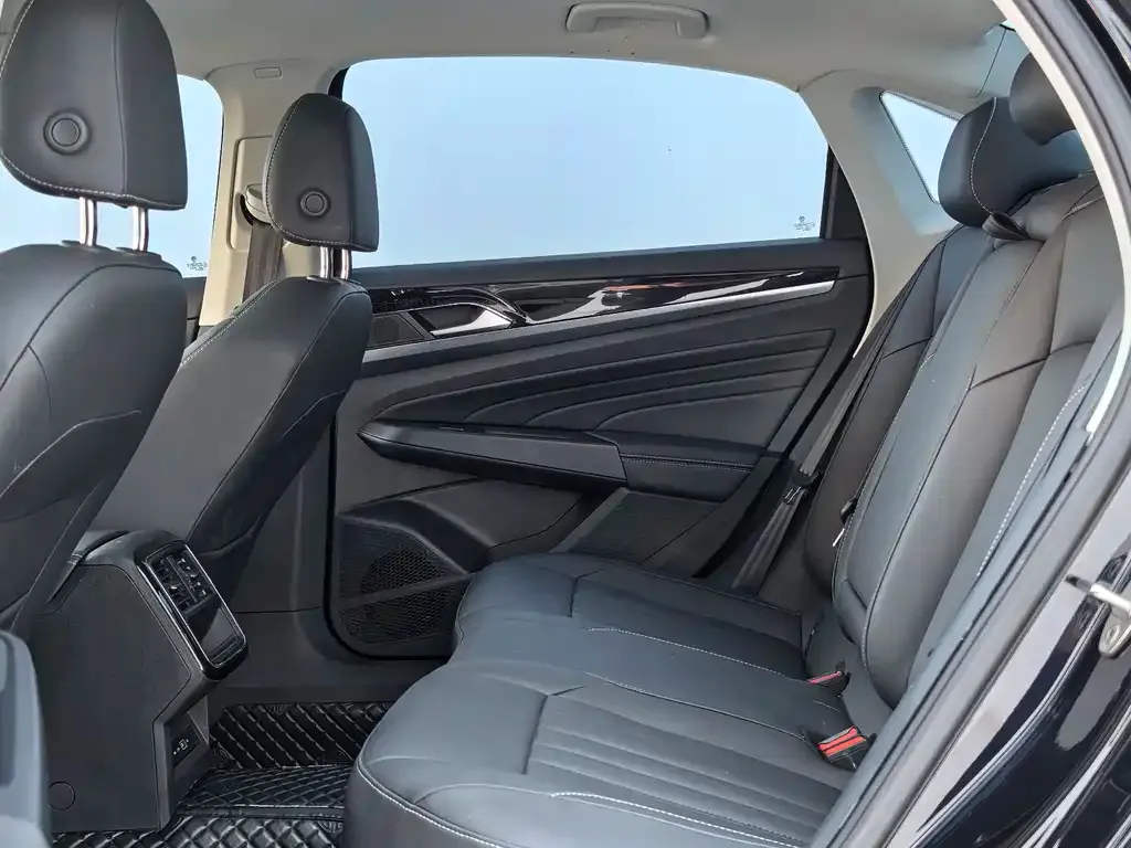 Volkswagen Passat — фото 3