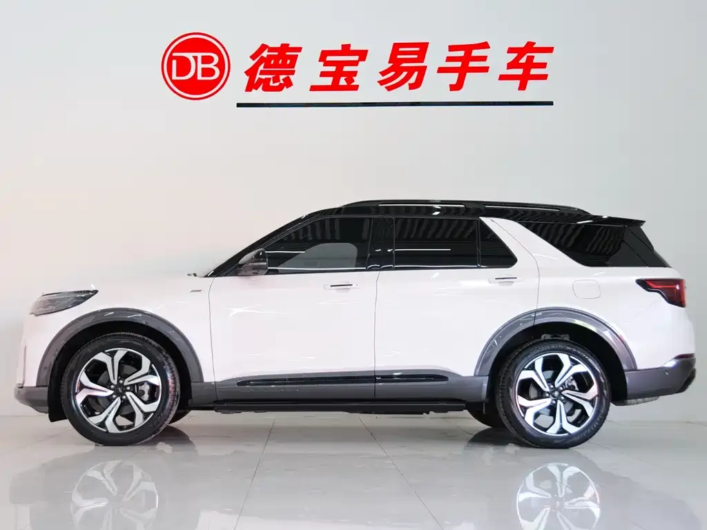 Ford Explorer 2023 из CN, фото 4