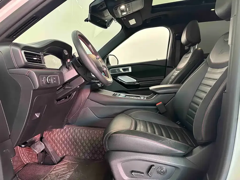 Ford Explorer 2023 из CN, фото 5