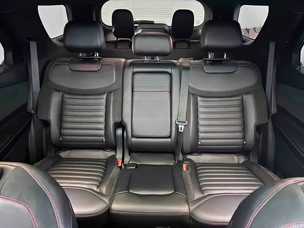 Ford Explorer 2023 из CN, фото 6