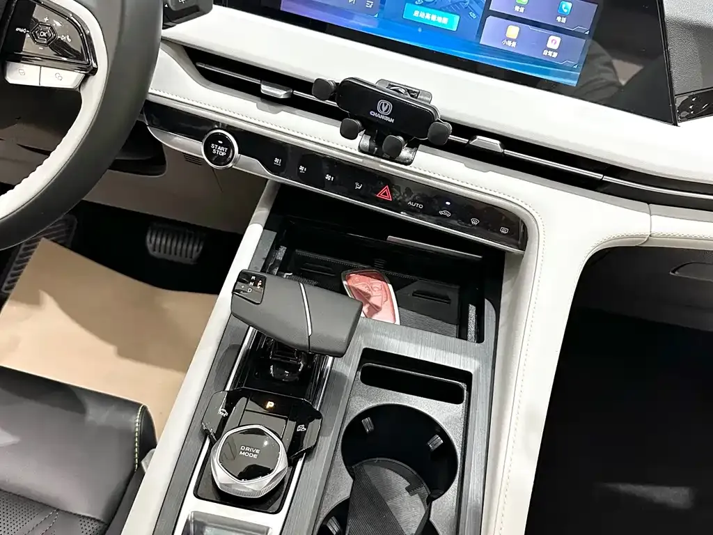 Changan CS75PLUS — фото 6