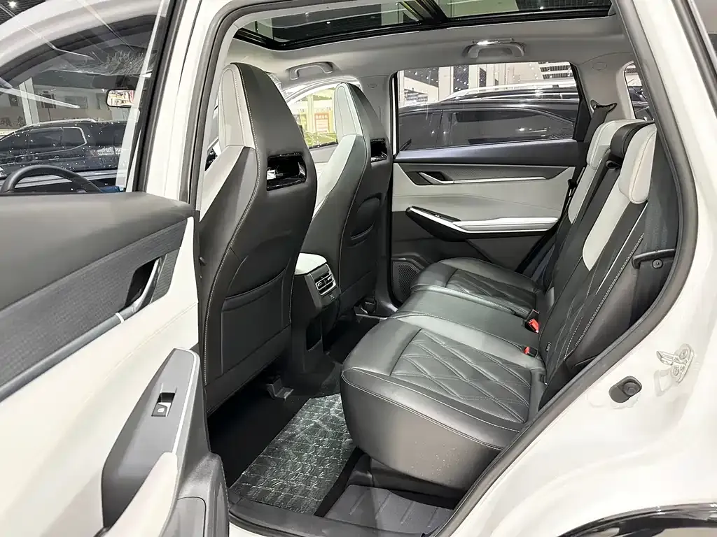 Changan CS75PLUS — фото 4