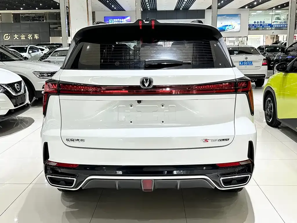 Changan CS75PLUS — фото 9