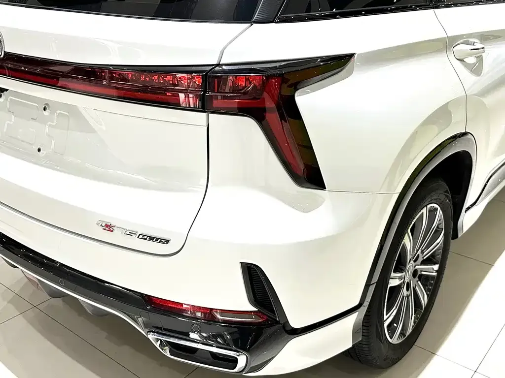 Changan CS75PLUS — фото 2
