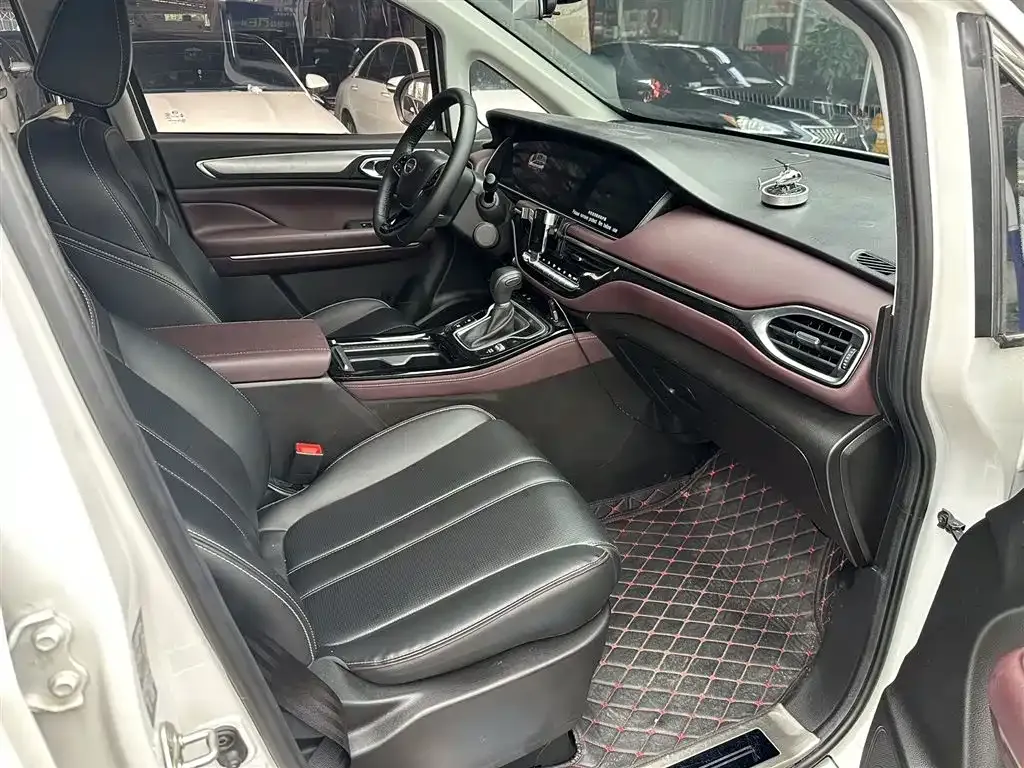 GAC Motor Trumpchi M6 — фото 2