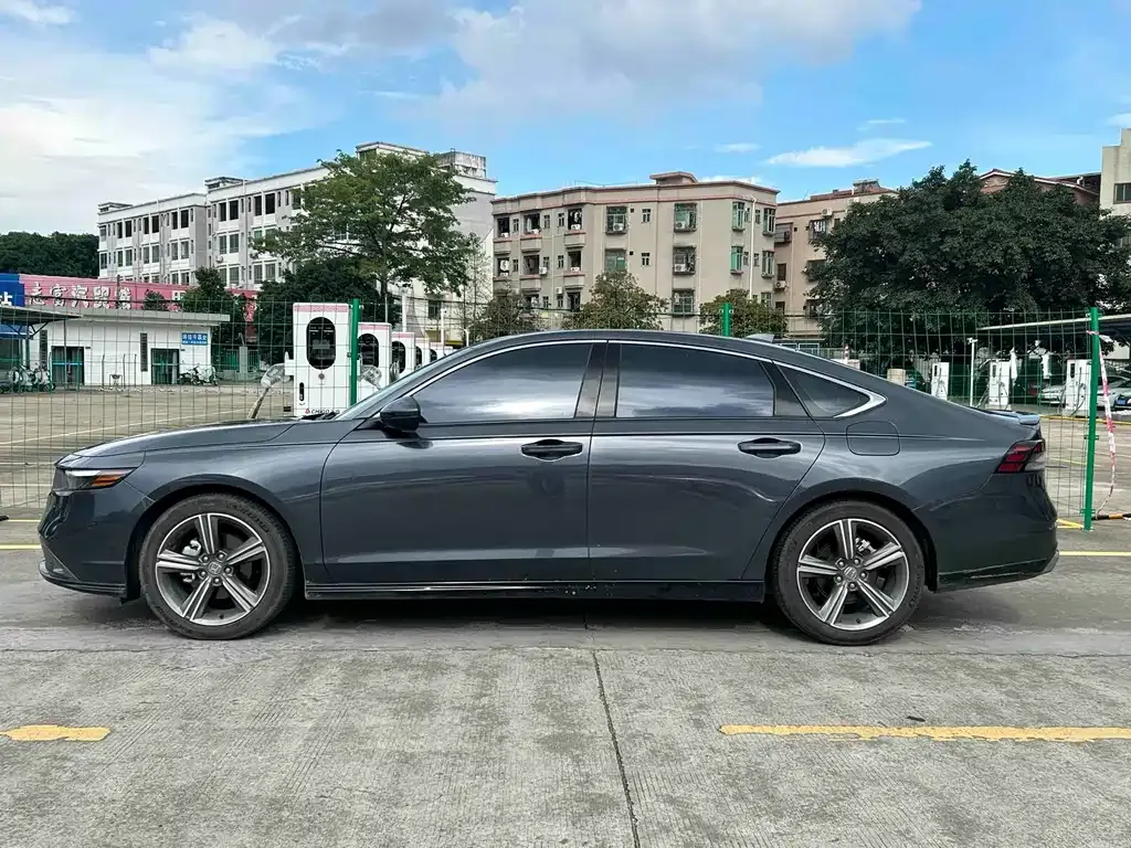 Honda Accord — фото 6