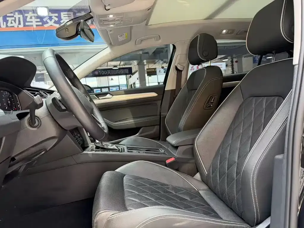Volkswagen Magotan GTE PHEV 2023 из CN, фото 3