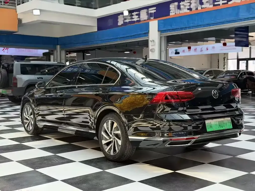 Volkswagen Magotan GTE PHEV 2023 из CN, фото 2