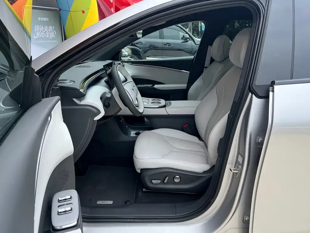 XPeng G7 — фото 3