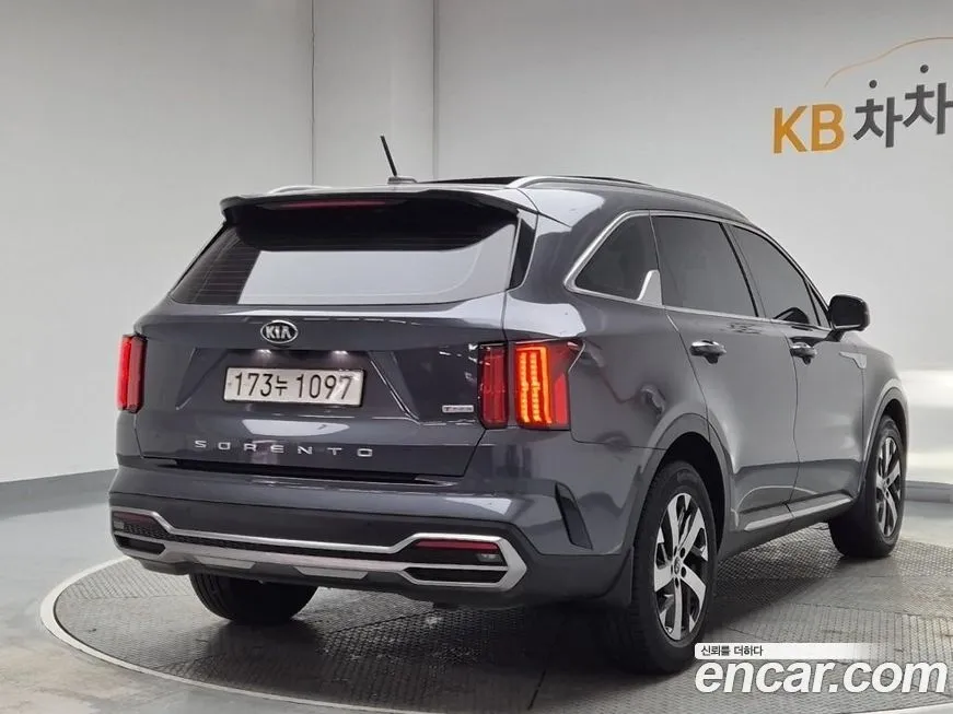 Kia Sorento — фото 3