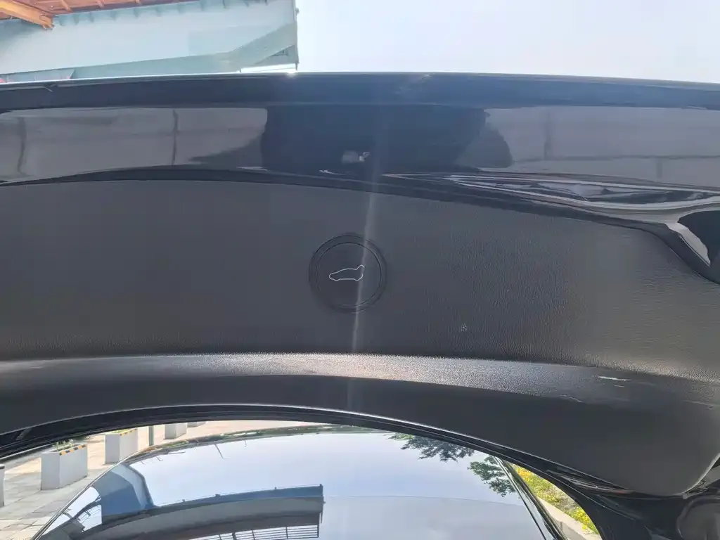 Tesla Model 3 — фото 2