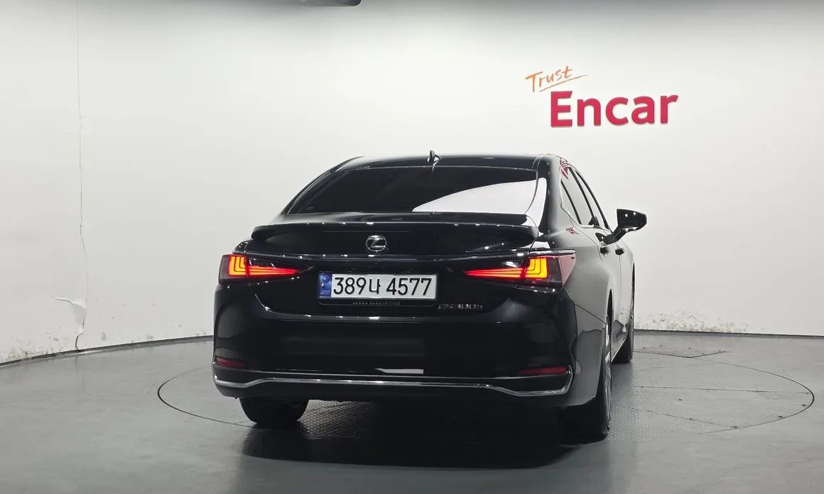 Lexus ES 2023 из KR, фото 2