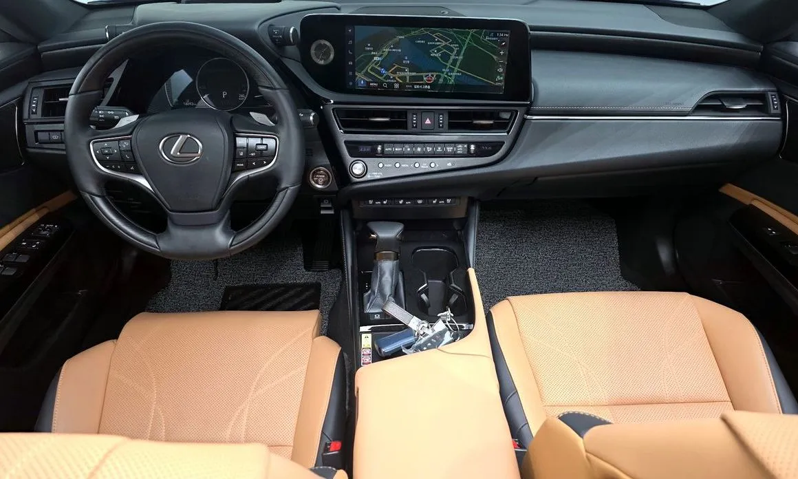 Lexus ES 2023 из KR, фото 3