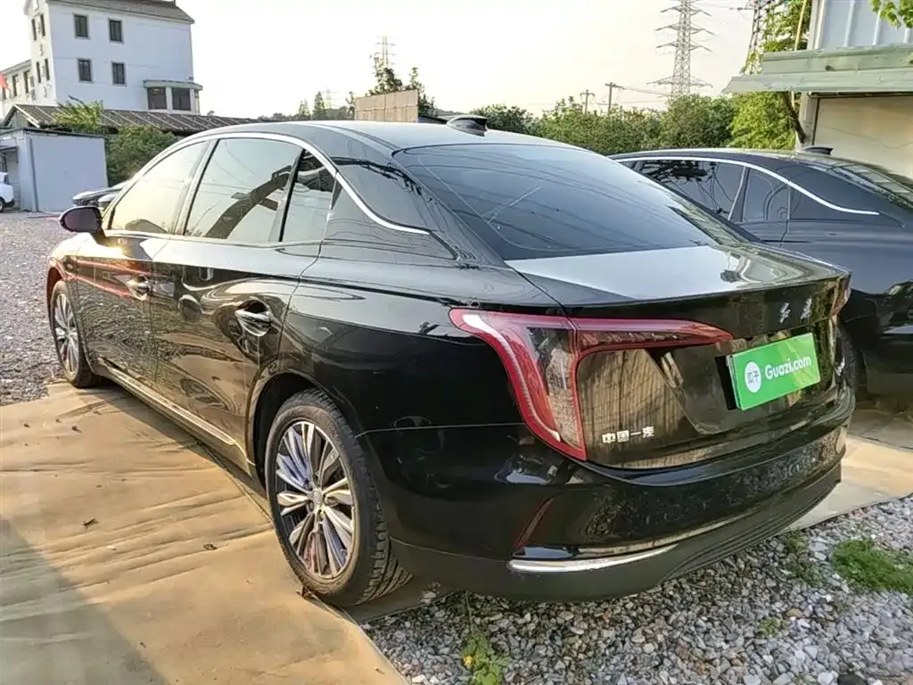 Hongqi E-QM5 — фото 9