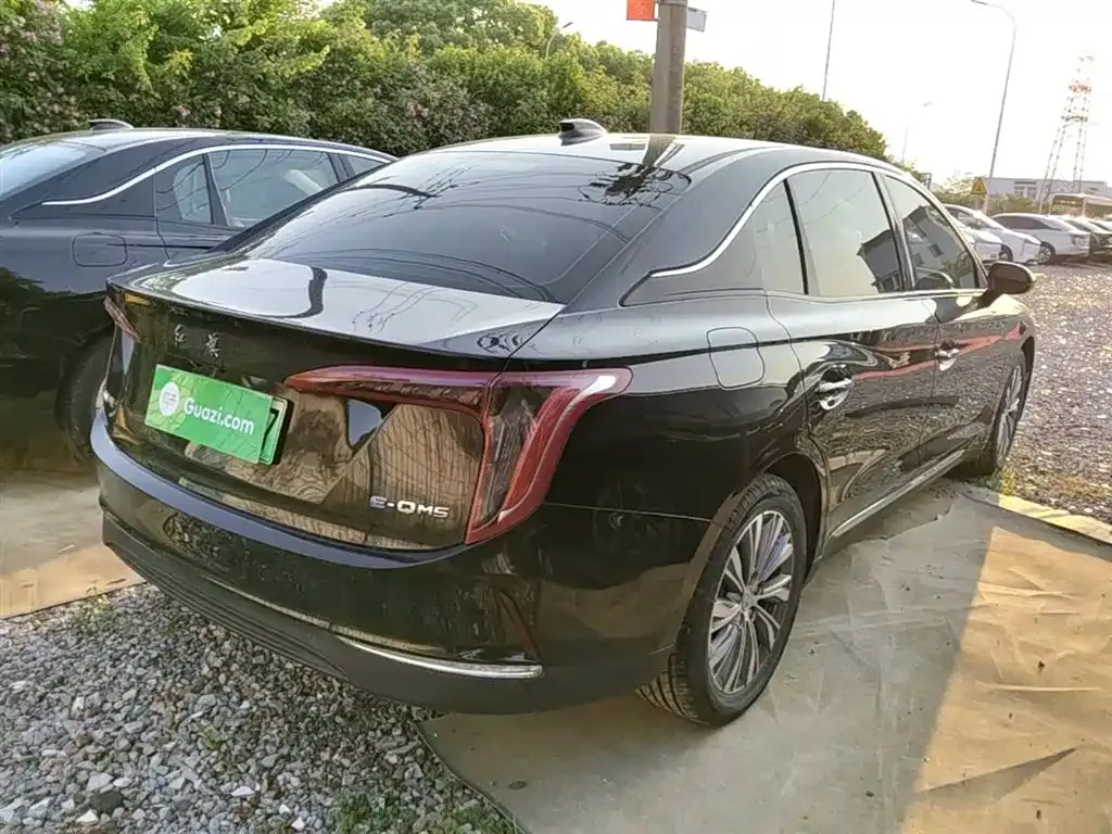 Hongqi E-QM5 — фото 4