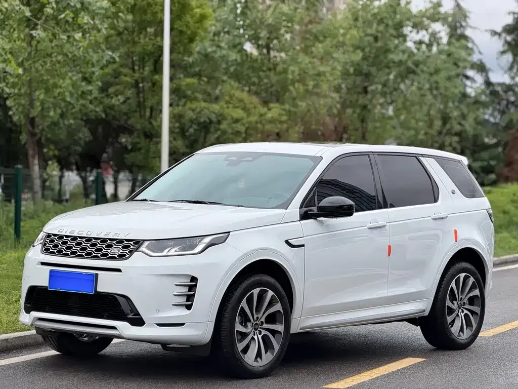 Land Rover Discovery Sport — фото 1