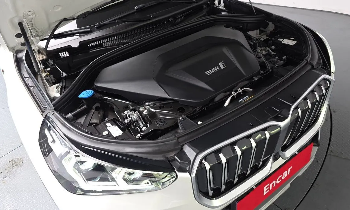 BMW iX1 2024 из KR, фото 10
