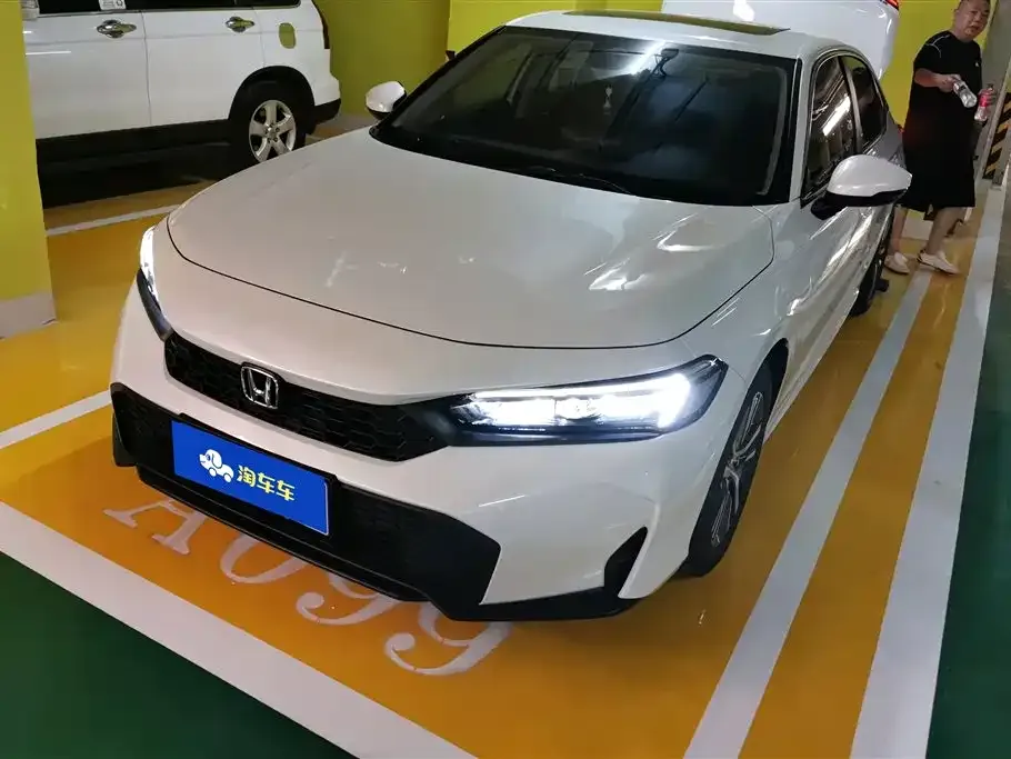 Honda Civic — фото 1