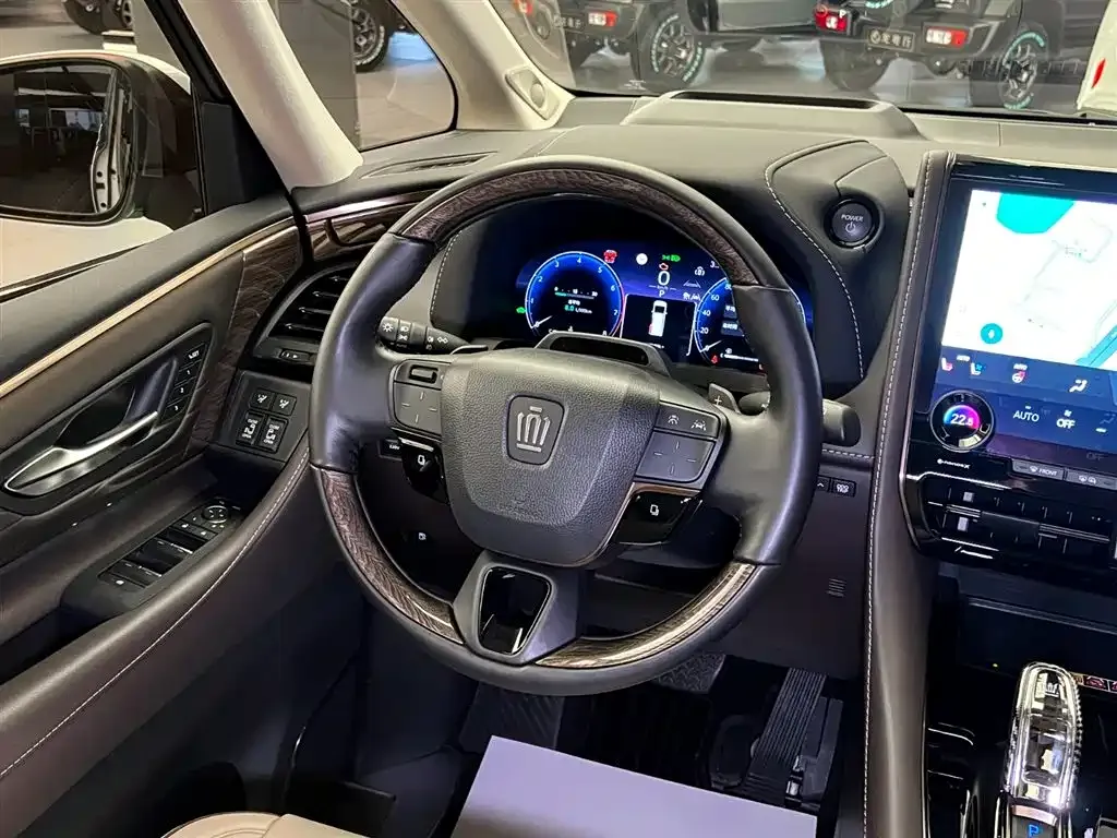 Toyota Vellfire — фото 4