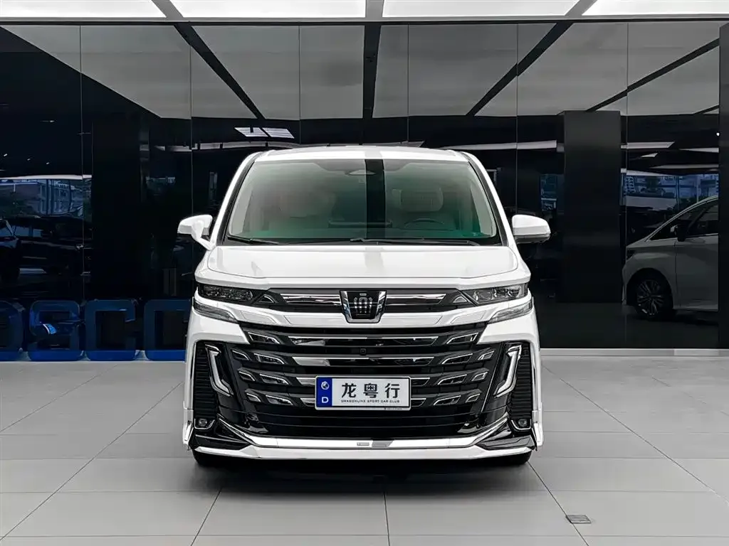 Toyota Vellfire — фото 5