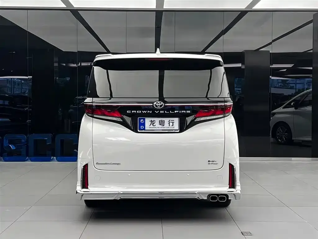 Toyota Vellfire — фото 9