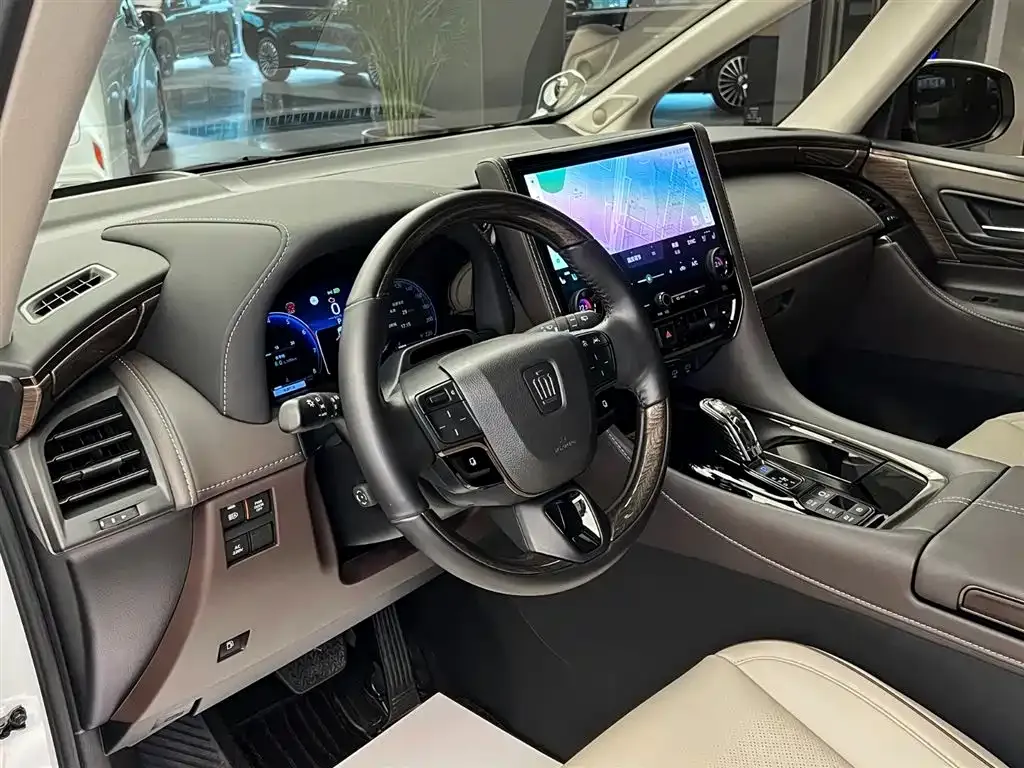 Toyota Vellfire — фото 3