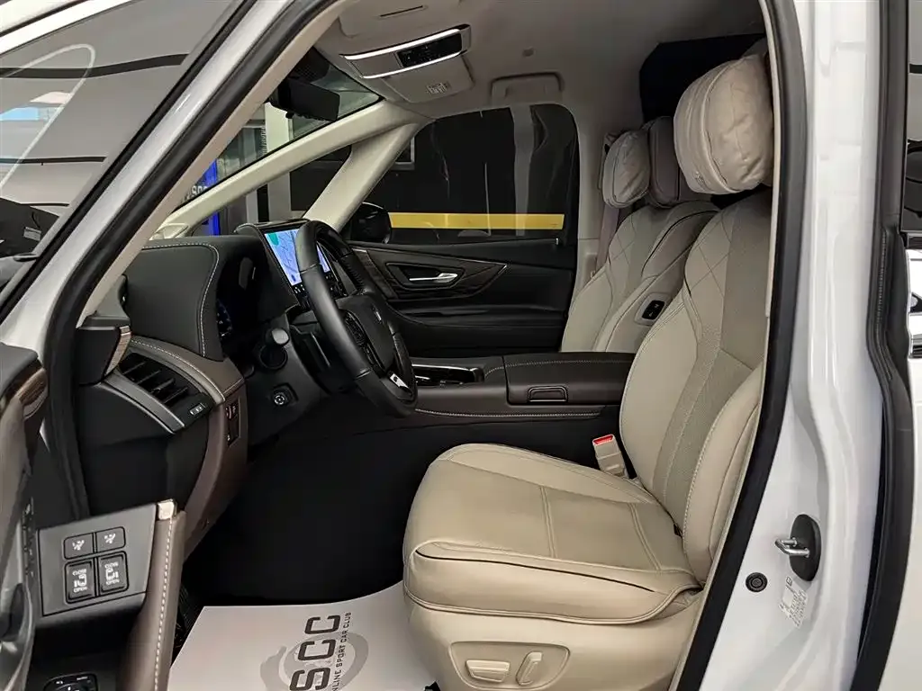 Toyota Vellfire — фото 8