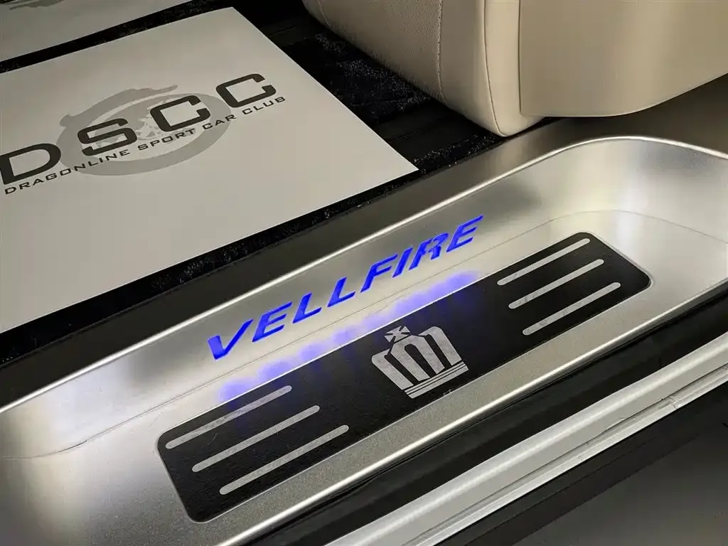 Toyota Vellfire — фото 7