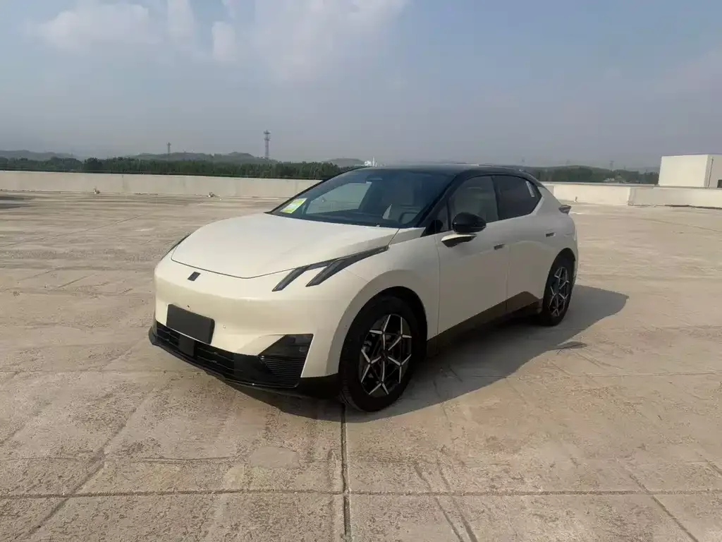 Lynk & Co Z20
