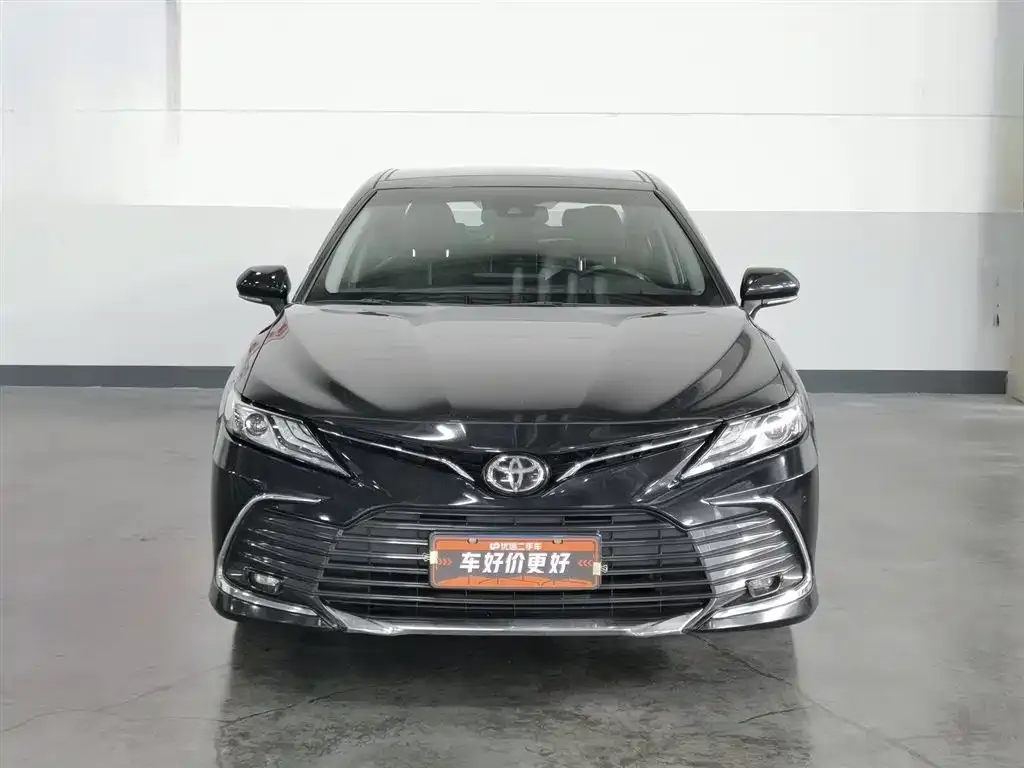 Toyota Camry 2023 из CN, фото 2