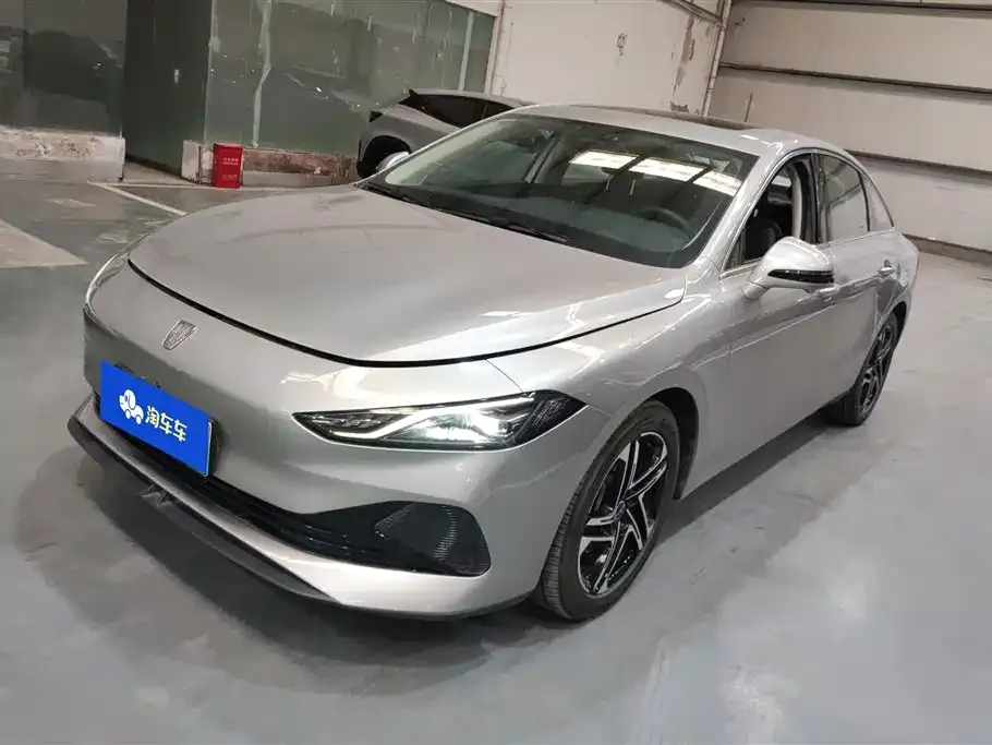 Roewe D7 — фото 1