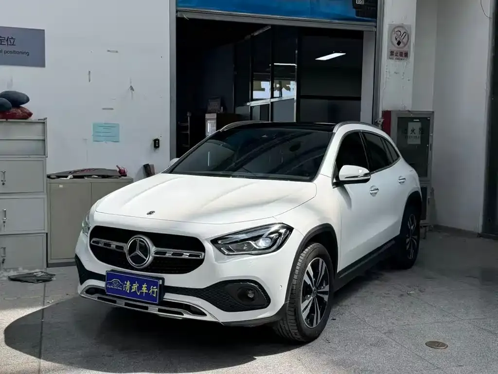Mercedes-Benz GLA — фото 1