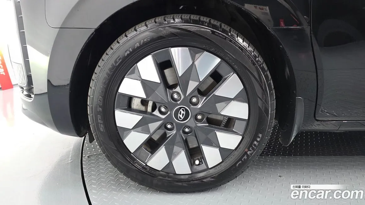 Hyundai Staria — фото 8