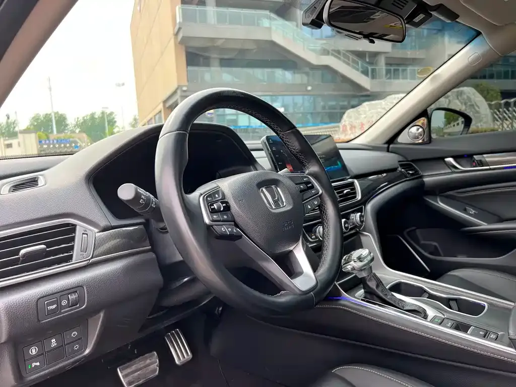 Honda Accord — фото 4