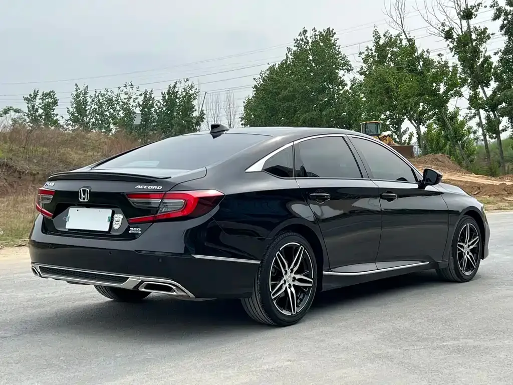 Honda Accord — фото 5