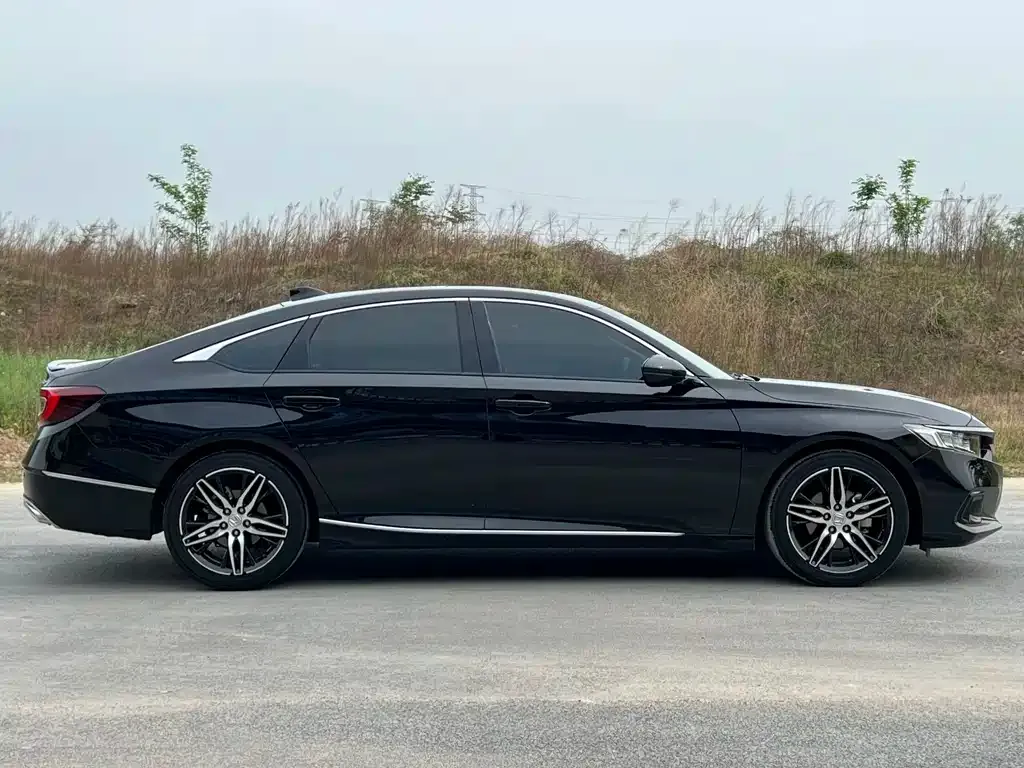 Honda Accord — фото 6