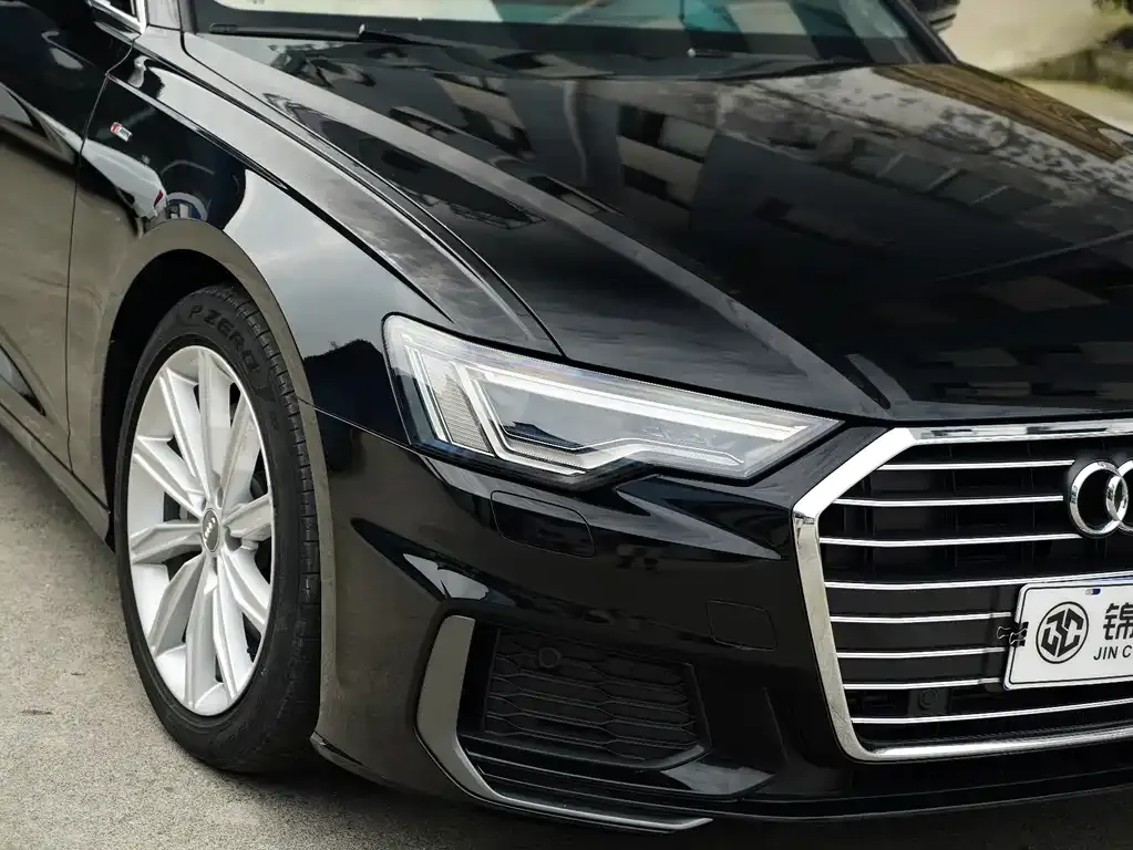 Audi A6L — фото 8