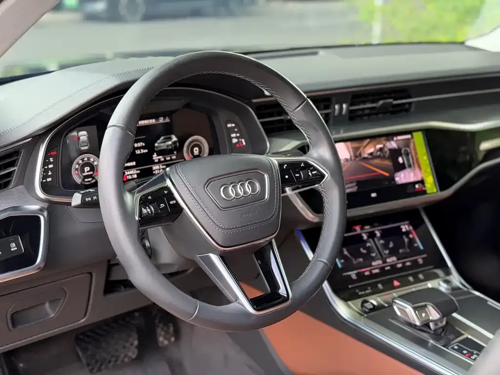 Audi A6L — фото 2