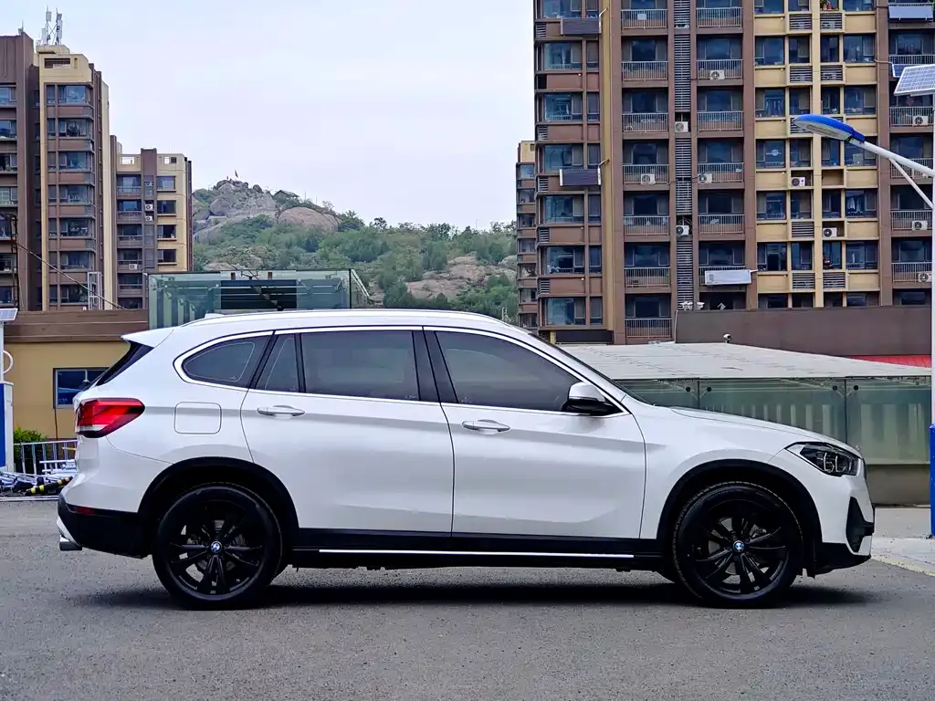 BMW X1 2021 из CN, фото 3