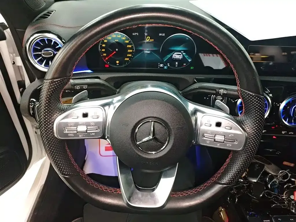 Mercedes-Benz CLA (Import) — фото 10