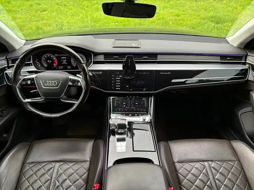 Audi A8 — фото 9