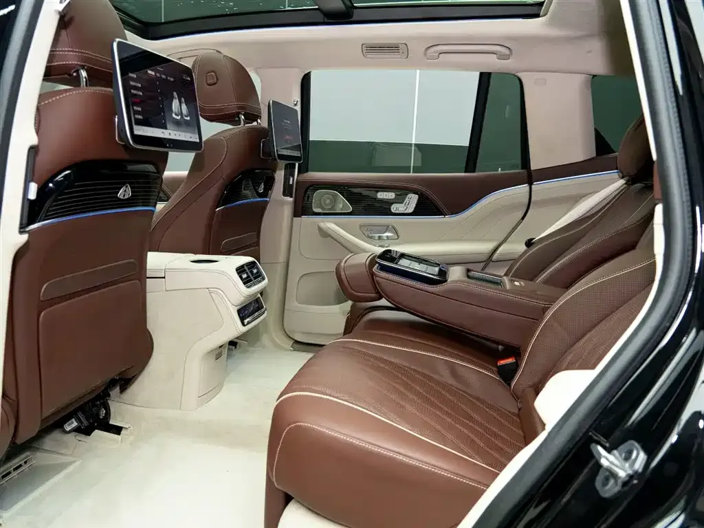 Mercedes-Benz GLS — фото 10