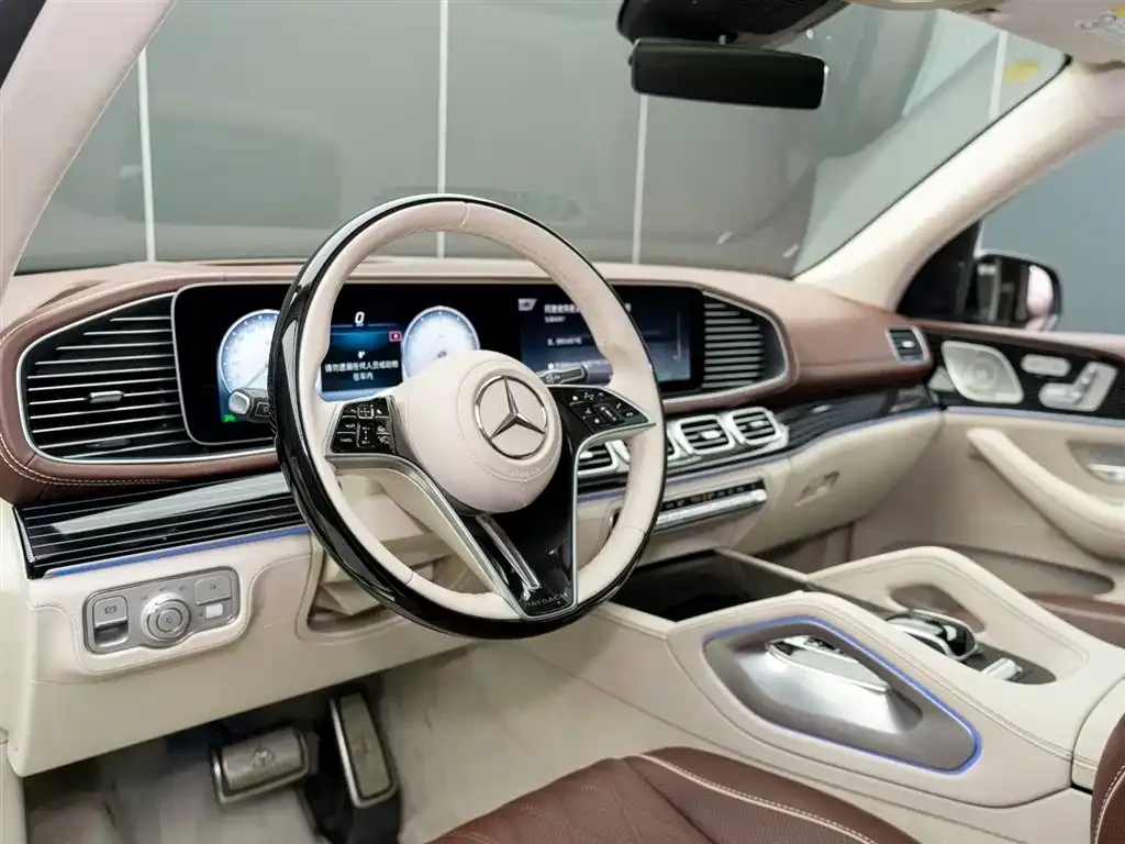 Mercedes-Benz GLS — фото 4