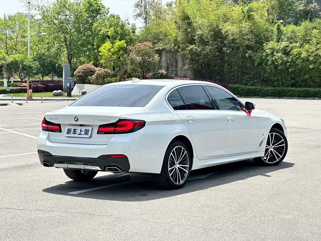 BMW 5 Series — фото 5