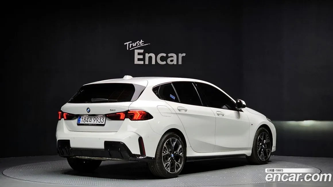 BMW 1-Series 2025 из KR, фото 6