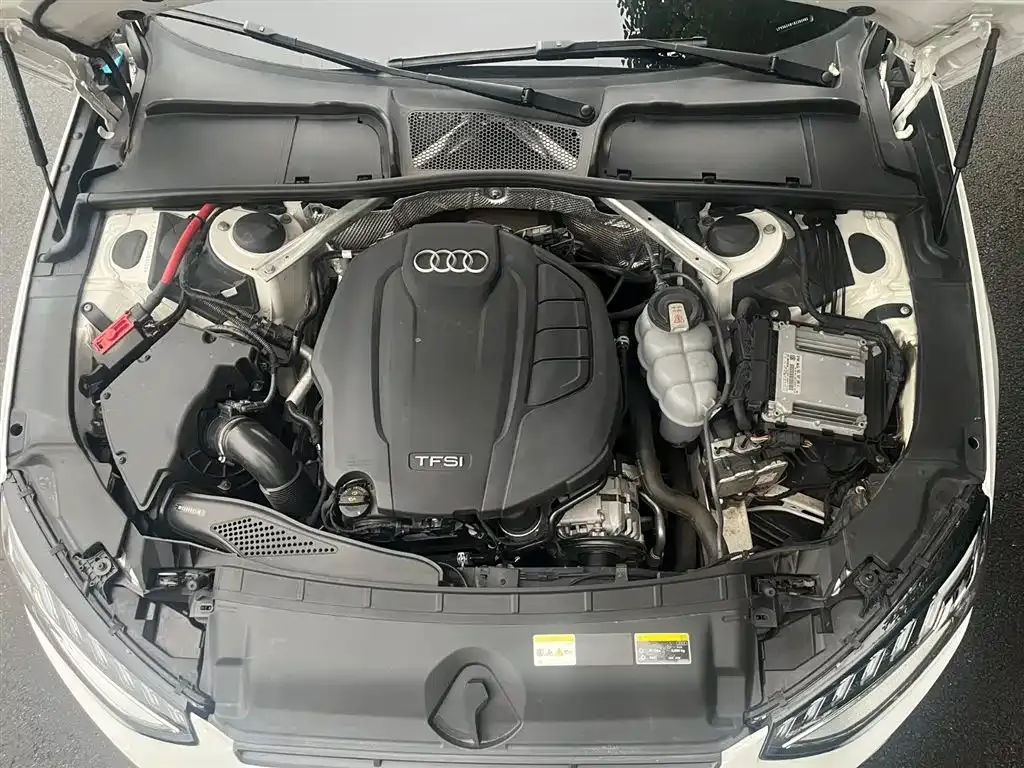 Audi A4L — фото 10