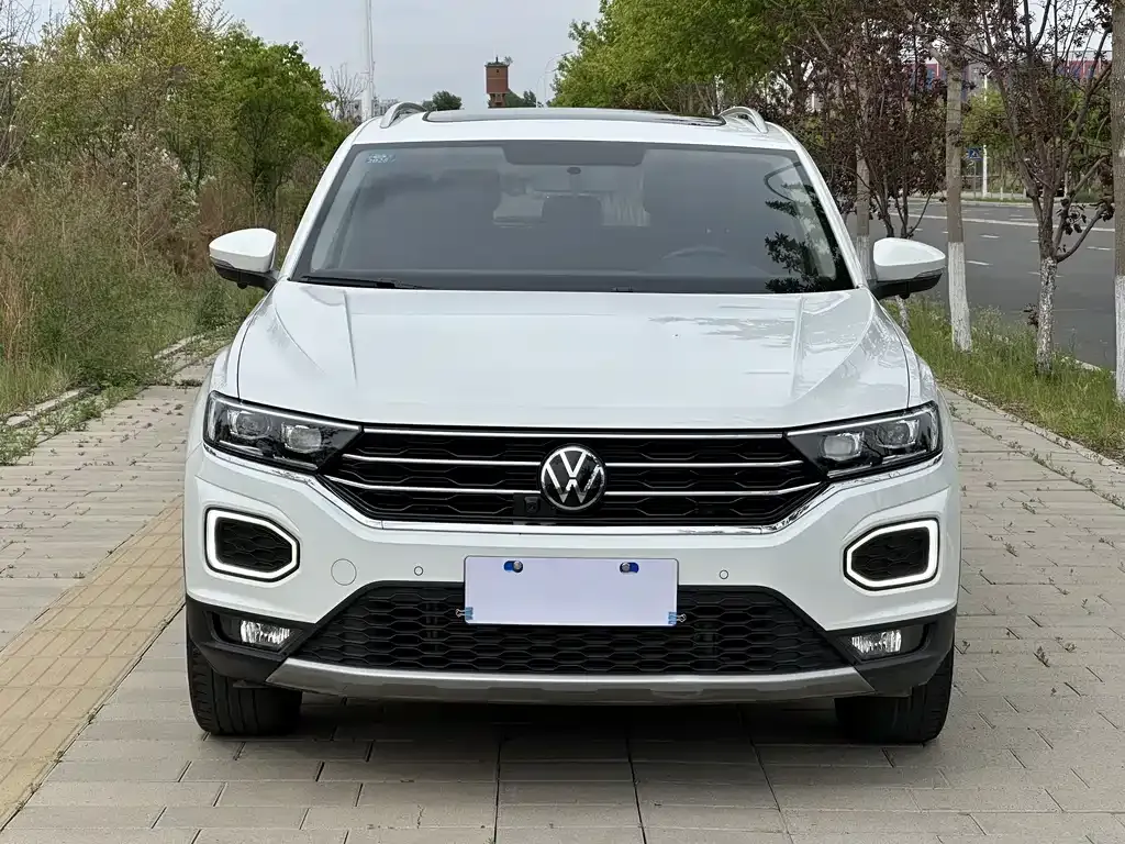 Volkswagen T-Roc — фото 8