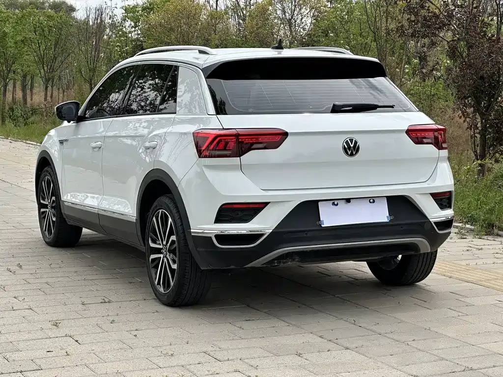 Volkswagen T-Roc — фото 5