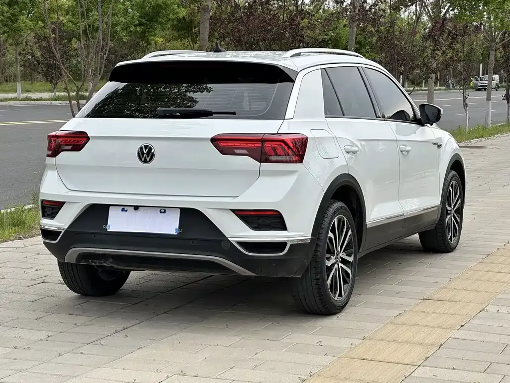Volkswagen T-Roc — фото 4