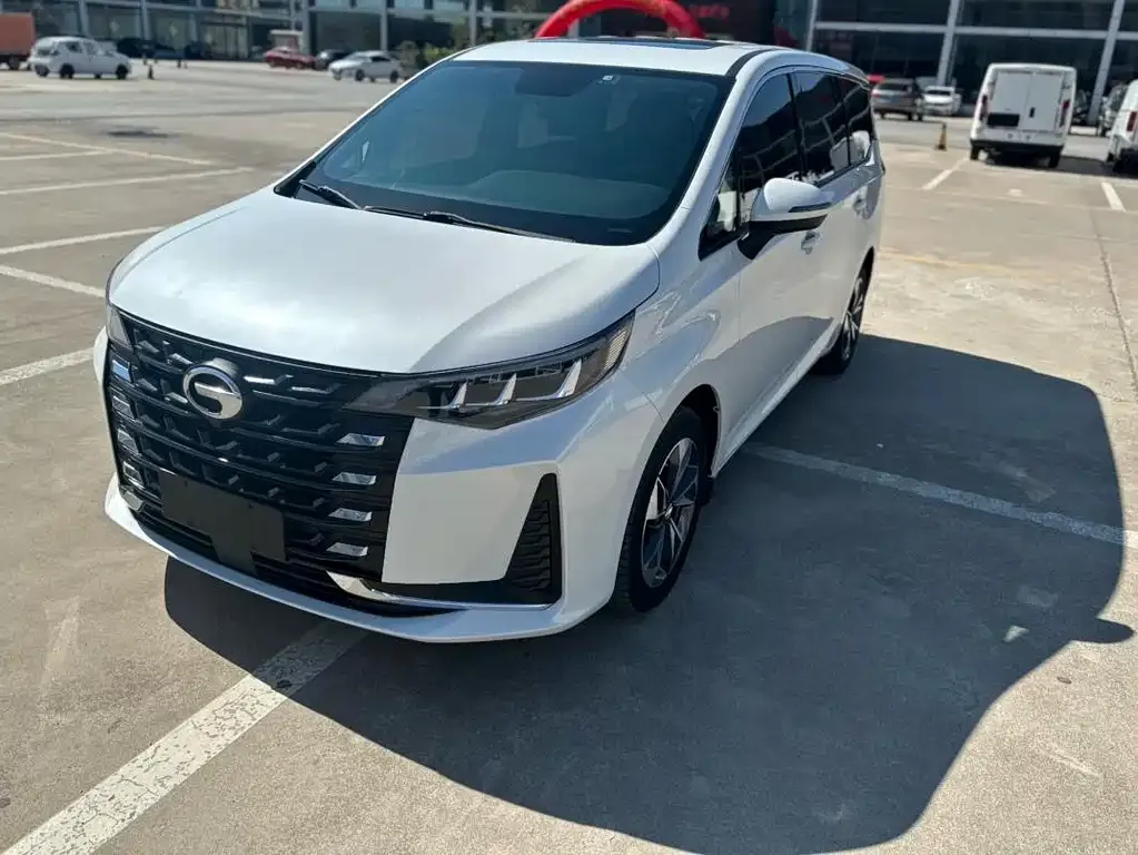 GAC Motor Trumpchi M6 — фото 1